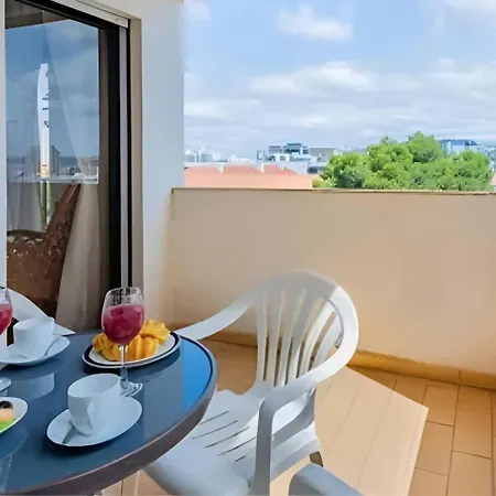T2 C/ Varandas & Redes - Da Rocha 10min Apartment *