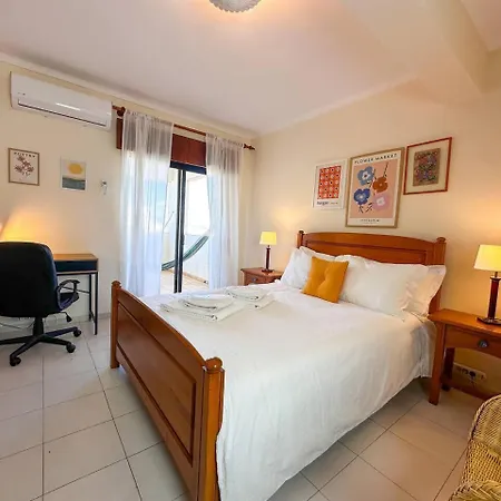 Apartment T2 C/ Varandas & Redes - Da Rocha 10min *