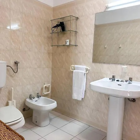 Apartment T2 C/ Varandas & Redes - Da Rocha 10min *